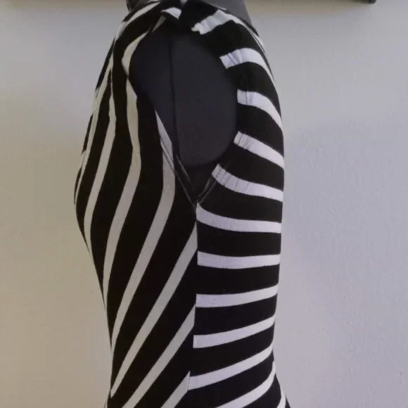 Black & White Striped Shirt - Picture 8 of 9